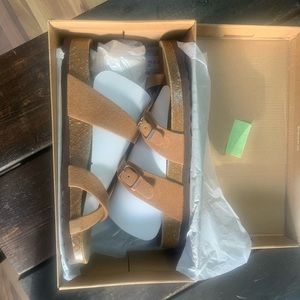 NWT Sandals